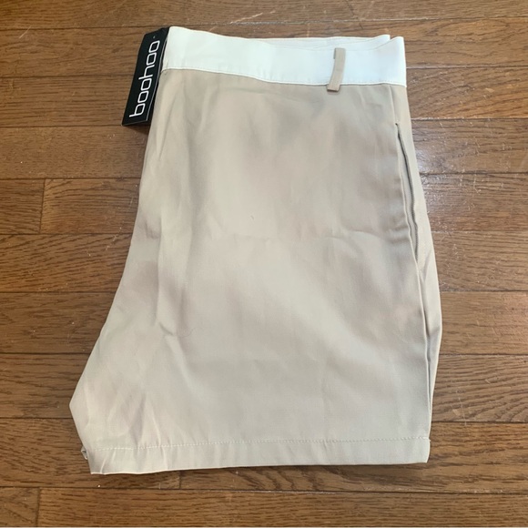 Boohoo Womens Contrast Waist Tailored Short | US 10, UK 14 | Beige NEW - Picture 8 of 14